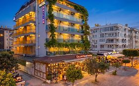 Gallion Hotel
